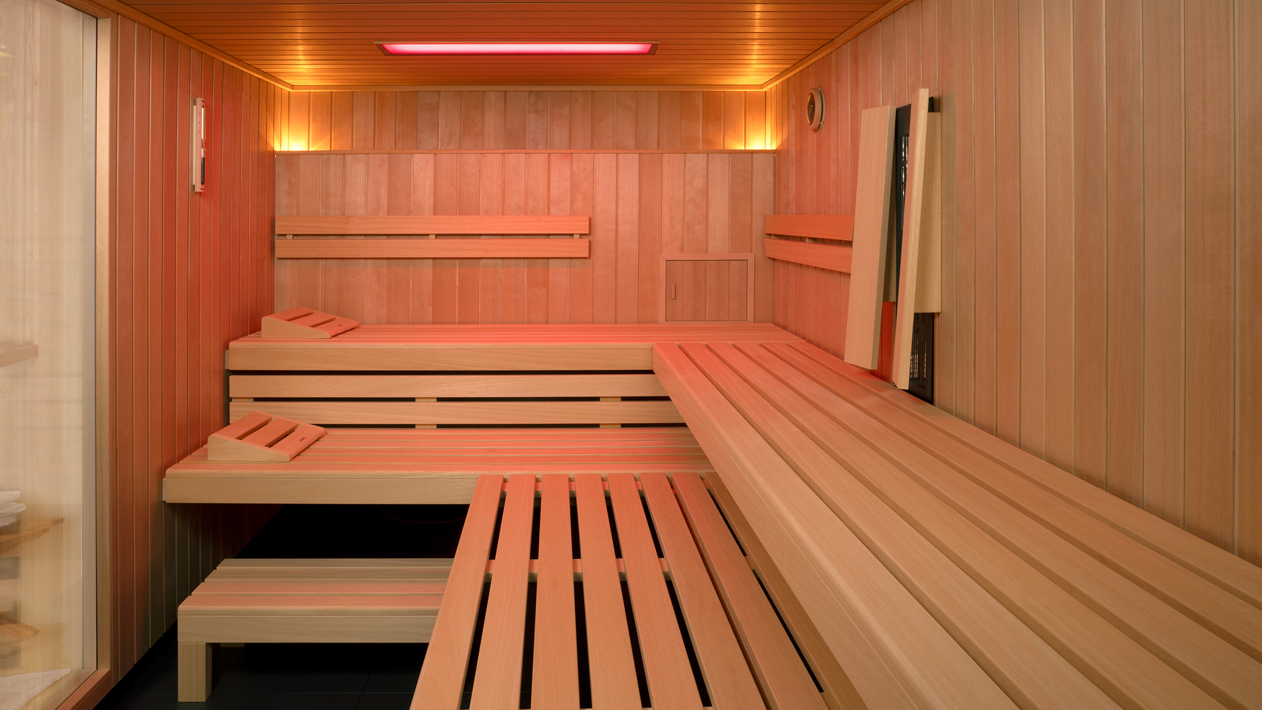 Sauna Baleo met verlichting